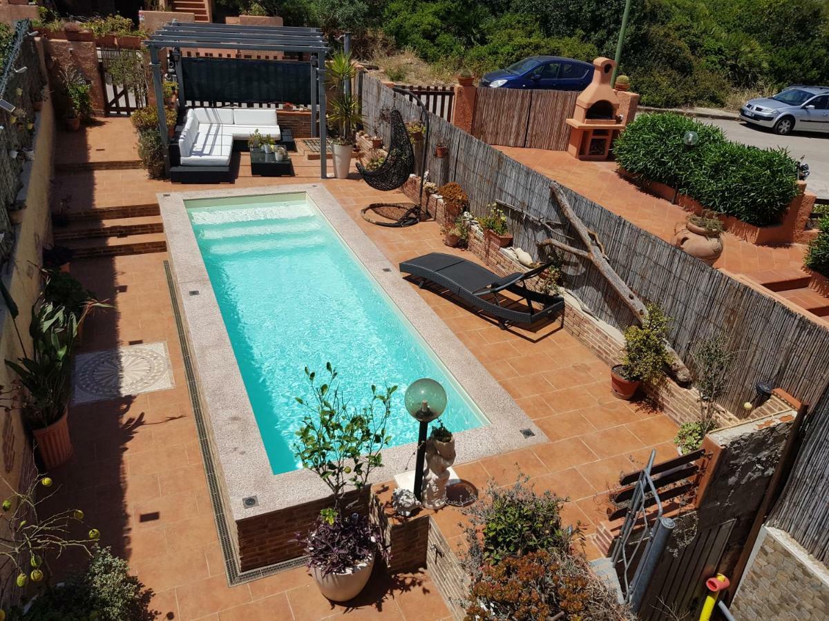 Casa Vacanze Valentina ポルト・コンテ エクステリア 写真
